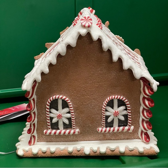 Gingerbread House - Picture 8 of 10